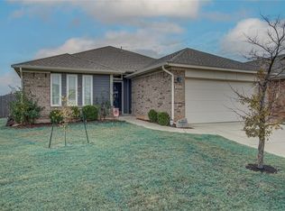 900 Old Frisco Rd, Norman, OK 73069