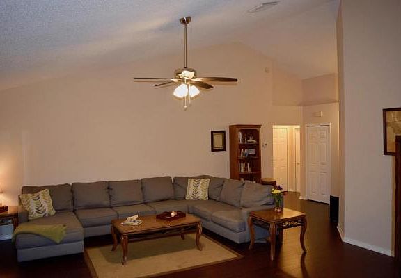 Home For Sale In Port saint lucie