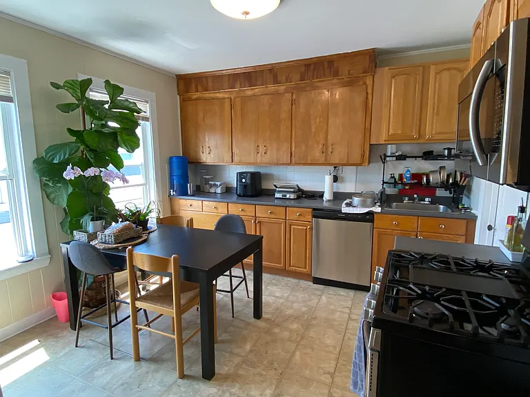 258 Belmont St #3 — Photo 2
