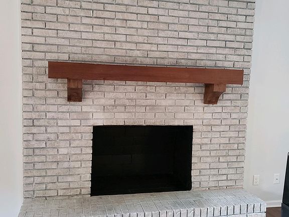 3rd image of 10114 Meadowood Dr