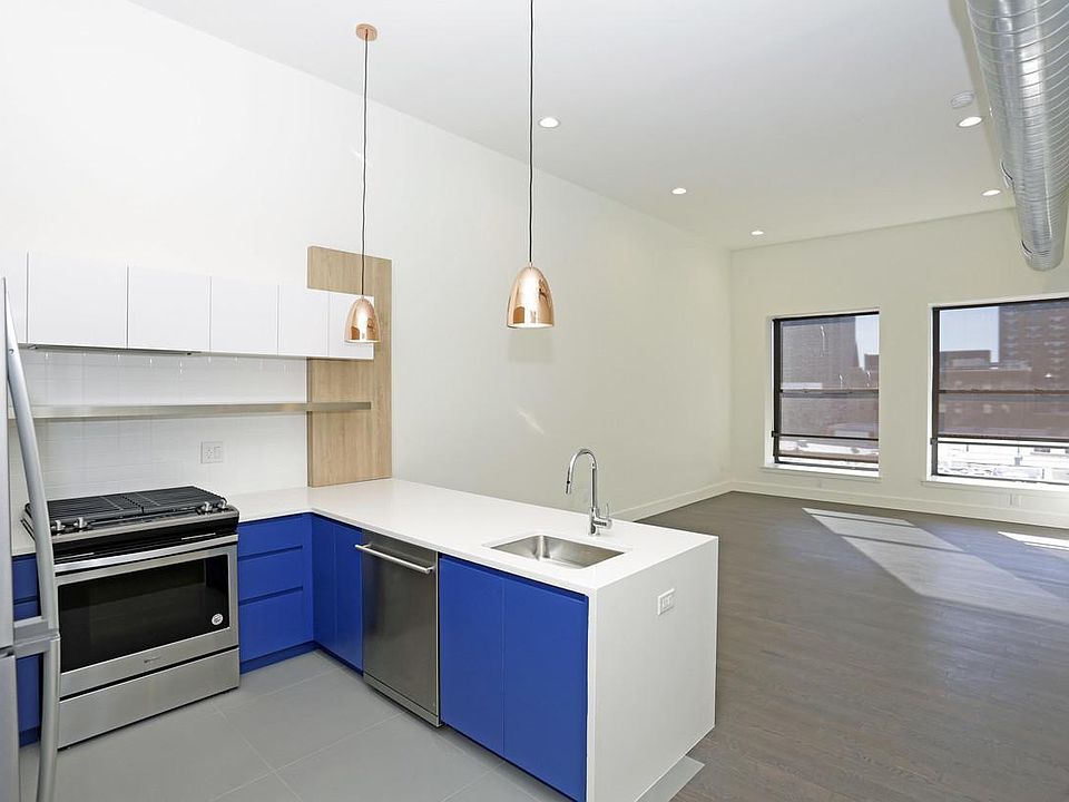 1st image of 15 William St #54