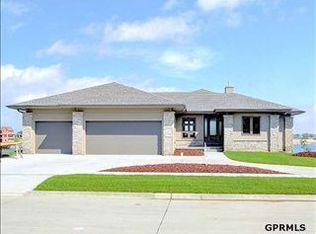 26716 Manderson St, Valley, NE 68064