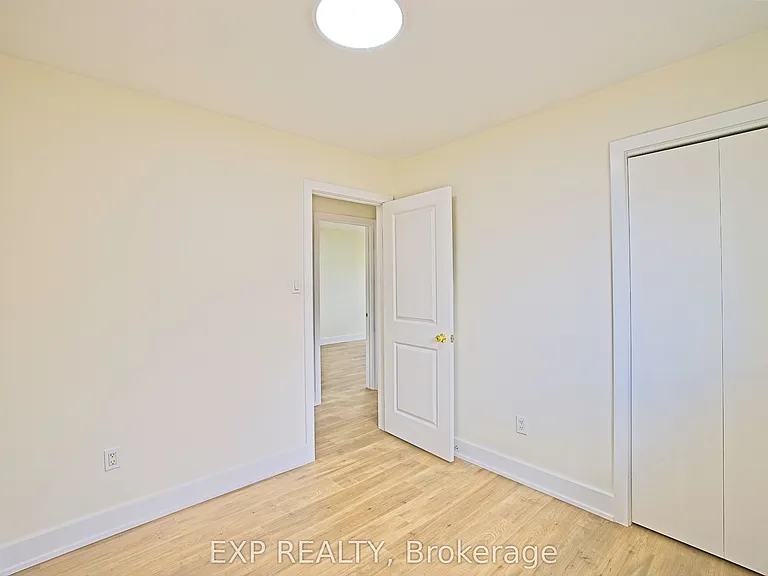 4 Fallway Rd #UPPER — Photo 17