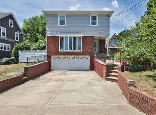 3938 222nd St, Bayside, NY 11361