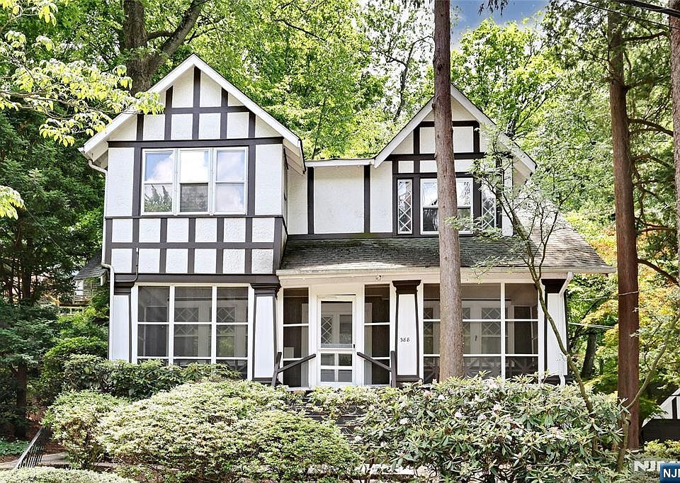1st image of 388 Allaire Ave