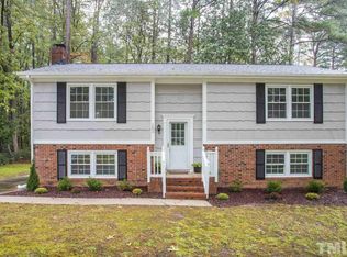 102 Castle Manor Ct, Garner, NC 27529