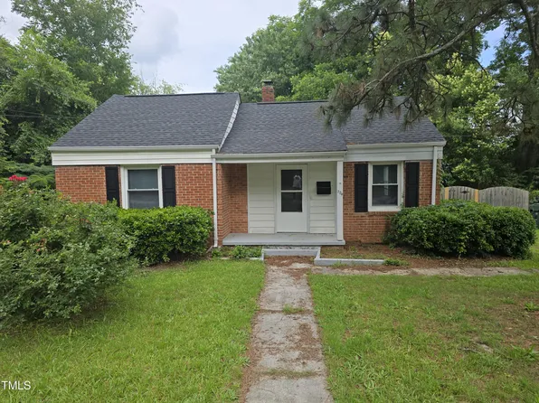 704 N King Charles Rd, Raleigh, NC 27610