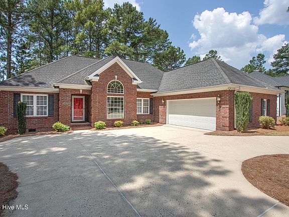 3rd image of 170 Pine Vista Drive