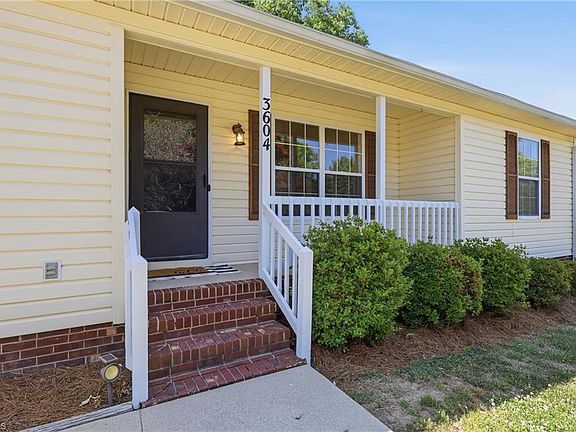 3rd image of 3604 Akers Ct