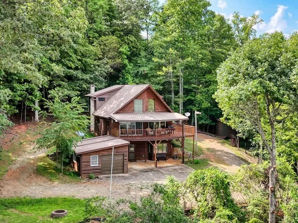 195 Shady Grove Ln, Hayesville, NC 28904