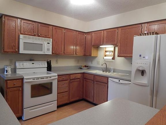 5th image of 3263 Darby Glen Blvd