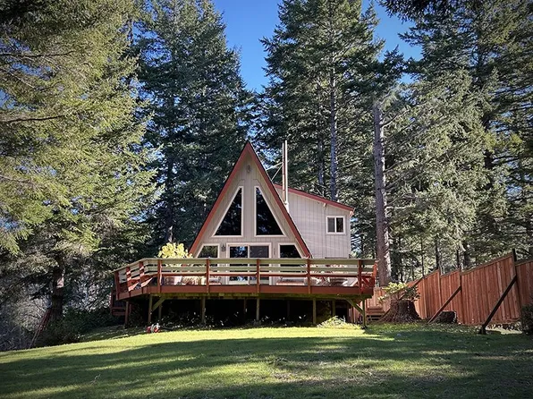 96104 Cape Ferrelo Rd, Brookings, OR 97415