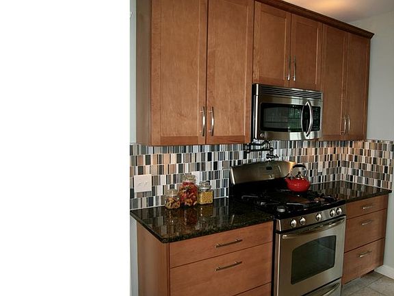 5th image of 1226 Granger Ave