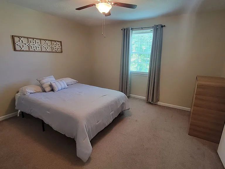 1010 Country Club Rd #G1 — Photo 12
