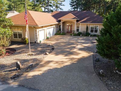 2 Elcano Dr, Hot Springs Village, AR, 71909