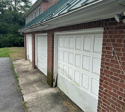3rd image of 124 Sunnydale Way
