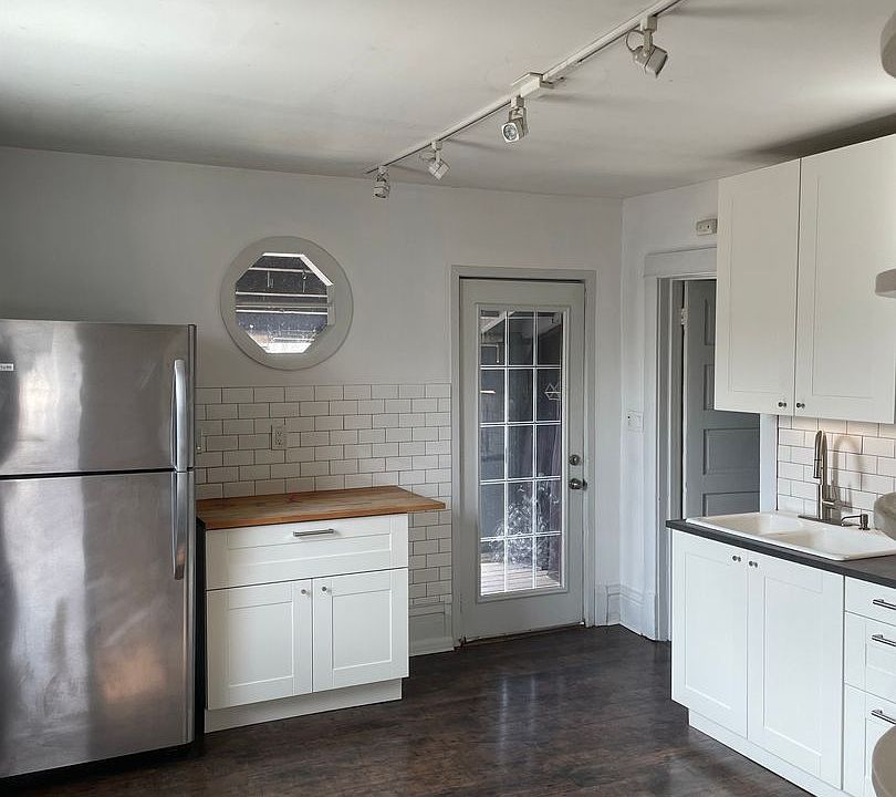 1st image of 2320 5th St NE