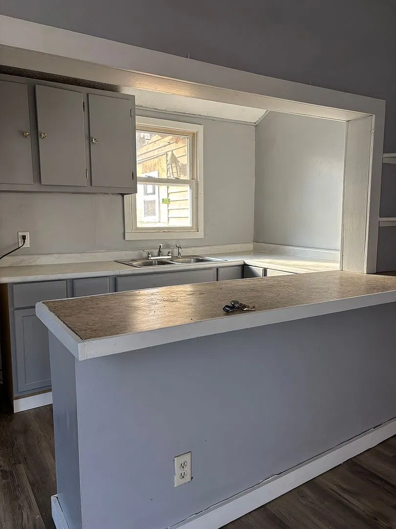 2 Bedroom 1 Bath (Duplex) — Photo 1