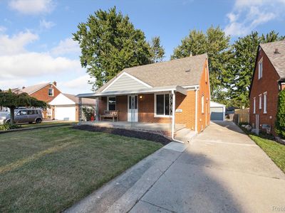 27260 Leroy St, Roseville, MI, 48066