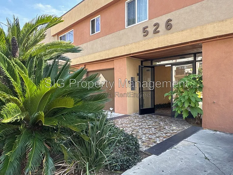 526 E Windsor Rd #4 — Photo 10