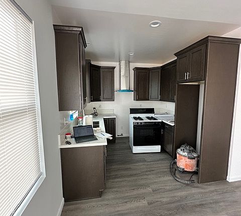 4th image of 796 Cherry Ave #A