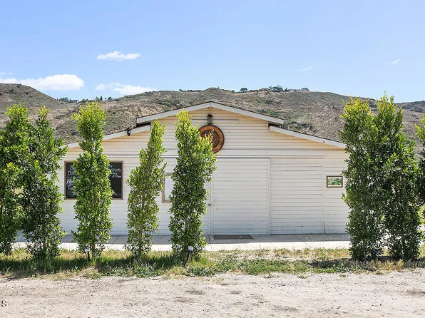 11664 Santa Rosa Rd, Camarillo, CA 93012