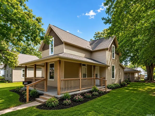 524 N Market St, Winamac, IN 46996