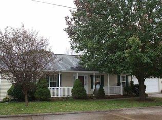 6107 Clark Dr, Huntington, WV 25705