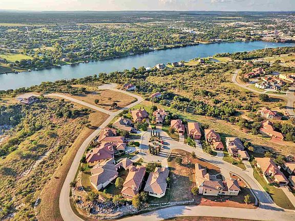 3rd image of 416 Cielo Cir