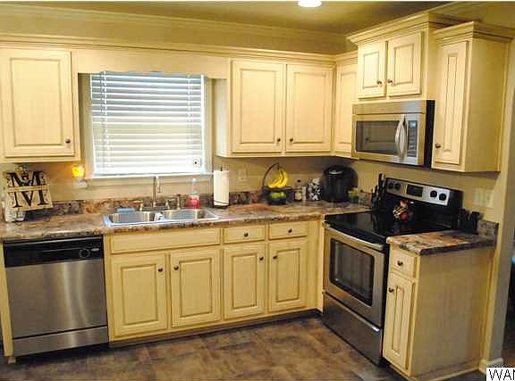 5th image of 4639 Smithfield Cir