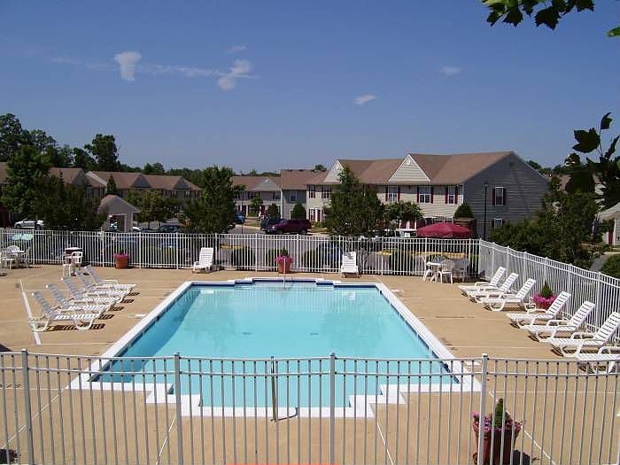 2nd image of 11200 Golden Leaf Cir