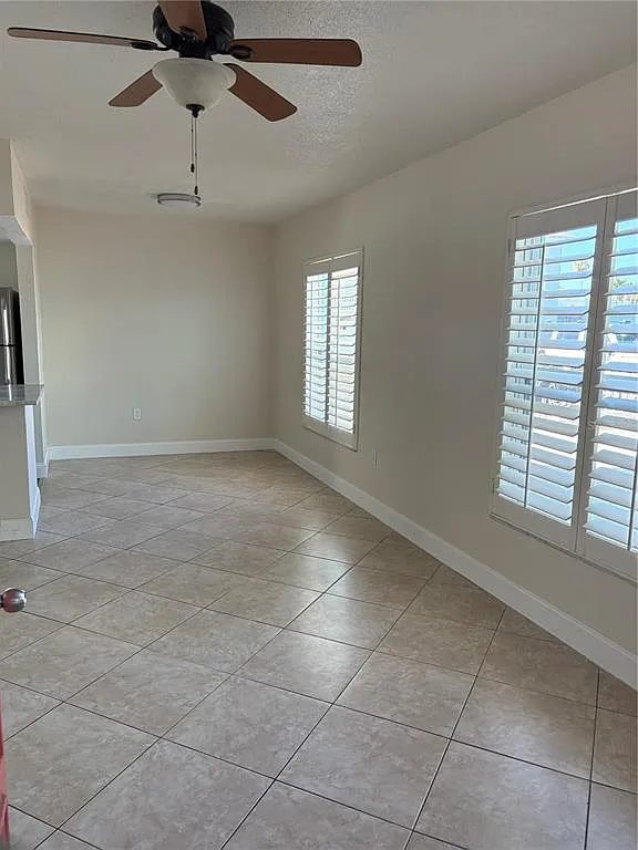 2 bed, 1.0 bath, 1100 sqft, $2,100 — Photo 4