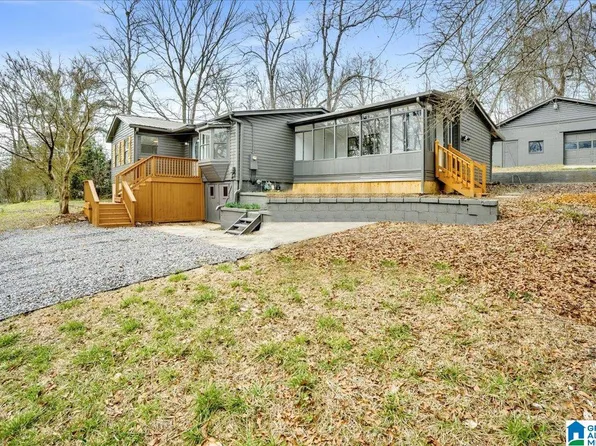 2962 Queenstown Rd, Trussville, AL 35173