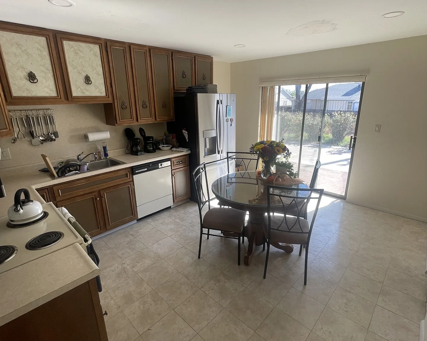 2355 Hill Ct — Photo 3