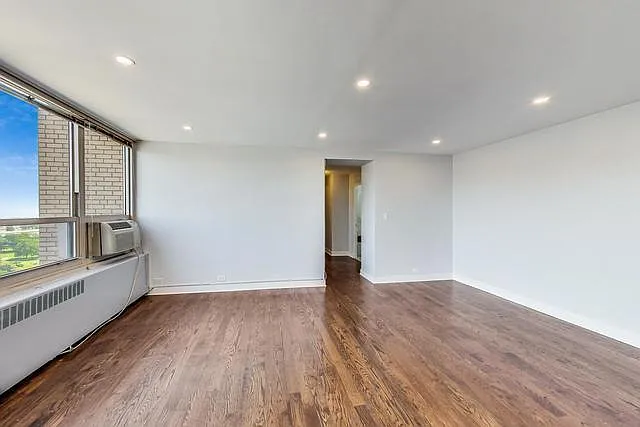 3 bed, 1.5 bath, 1184 sqft, $3,500 — Photo 1