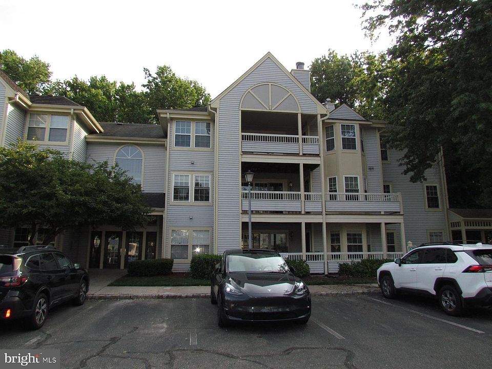 1st image of 110 Biscayne Ct APT 7