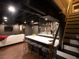 1122 Brush Creek Blvd APT 1, Kansas City, MO 64110
