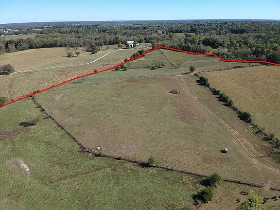 4th image of 1860 Cardwell Ln
