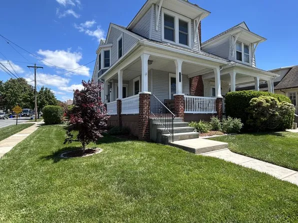 2131 Darby Rd, Havertown, PA 19083