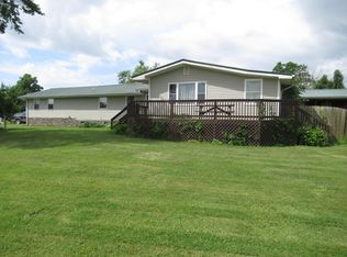 6432 Seminole Rd, Forest Hill, WV 24935