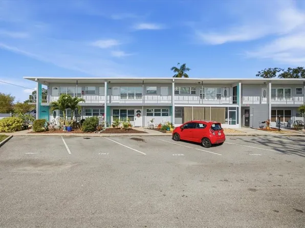 5861 42nd Ter N APT 1608, Kenneth City, FL 33709