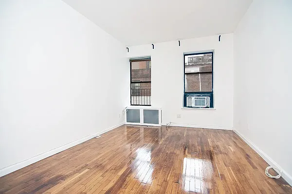 Rented by Compass | media 2