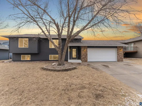 4115 S Lisanne Ave, Sioux Falls, SD 57103