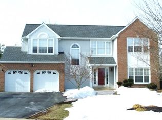 1422 Persimmon Ln, Warrington, PA 18976