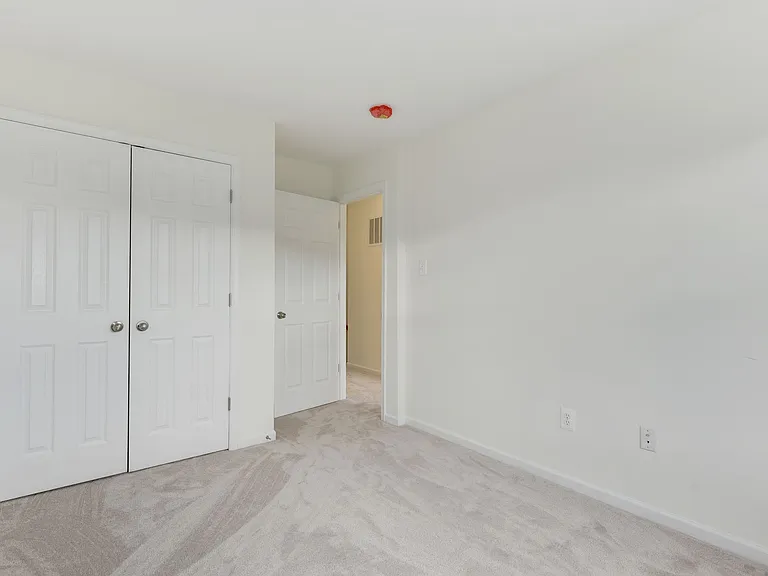 119 Monticello Sq — Photo 16