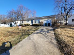 1427 Widefields Ln, Saint Louis, MO