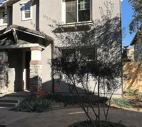 3 bed, 1570 sqft, $3,595 — Photo 3