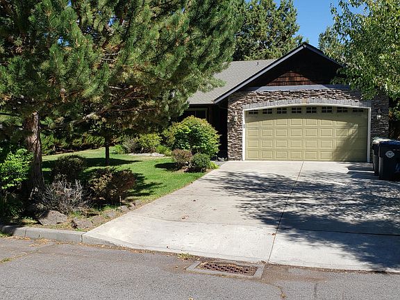 2nd image of 63048 Tourmaline Ln