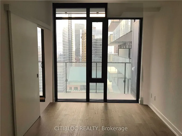 25 Richmond St E #2907 — Photo 4