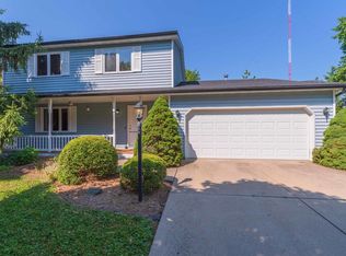 315 Clover Ct, Bloomington, IL 61704